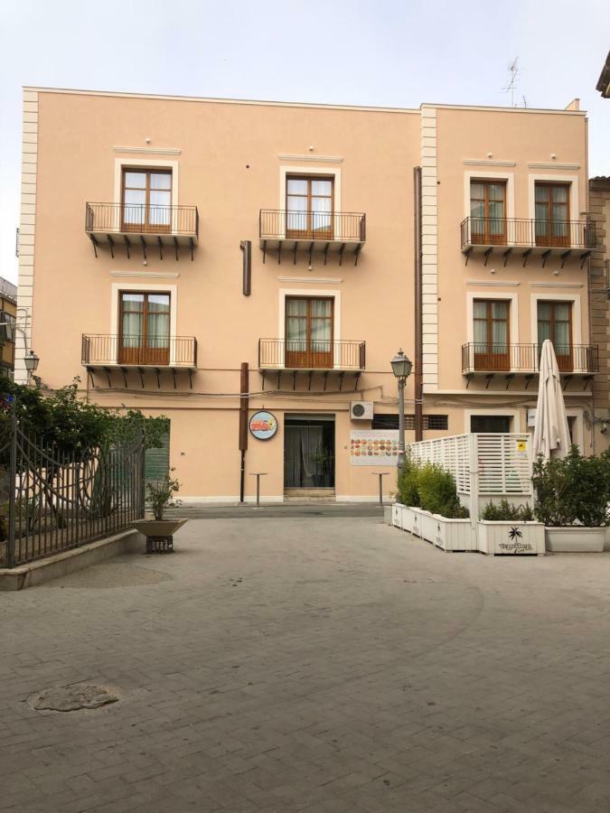 Case Vacanze Al Duomo 利卡塔 外观 照片